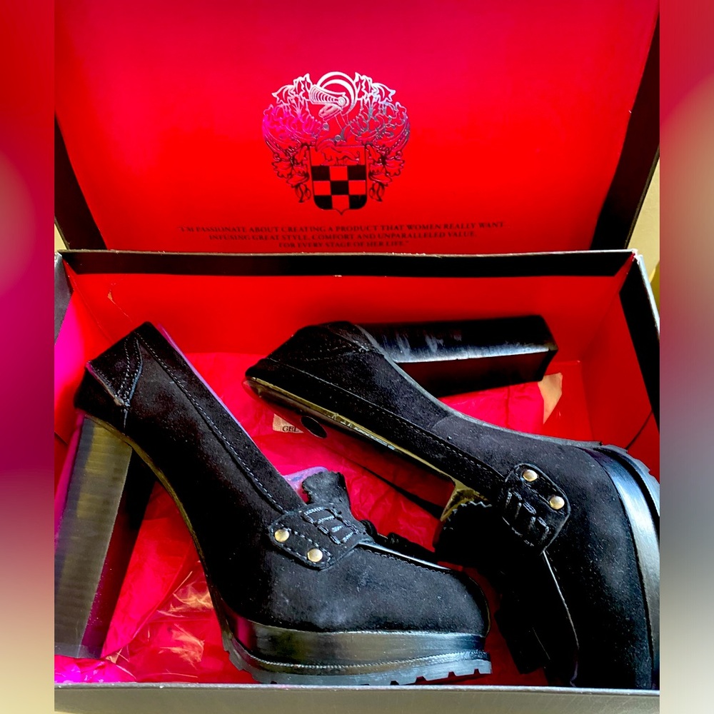 Vince Camuto black suede heel loafers 8B / 38